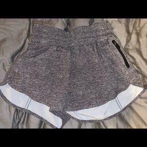size 4 lululemon tracker shorts